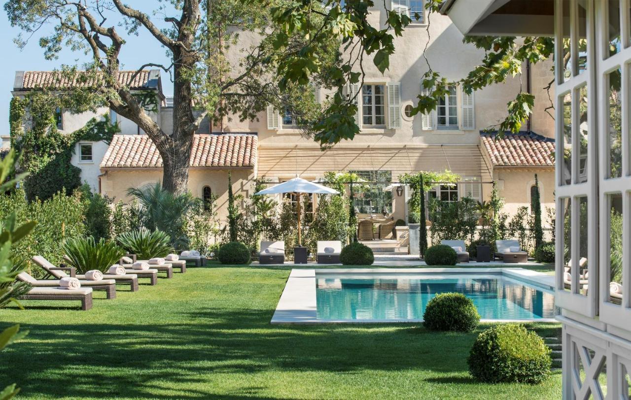 Chateau D'Estoublon Hotel Fontvieille Exterior photo
